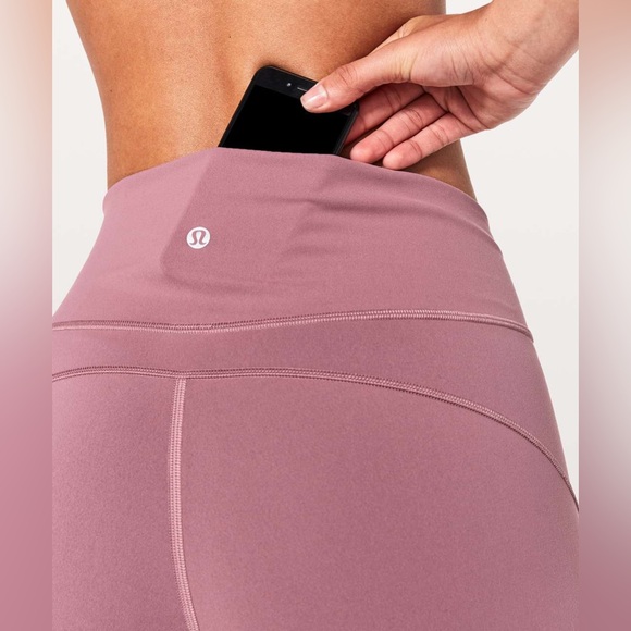 NWOT Lululemon In Movement Short Everlux 2.5" Figue 6 - Picture 5 of 5